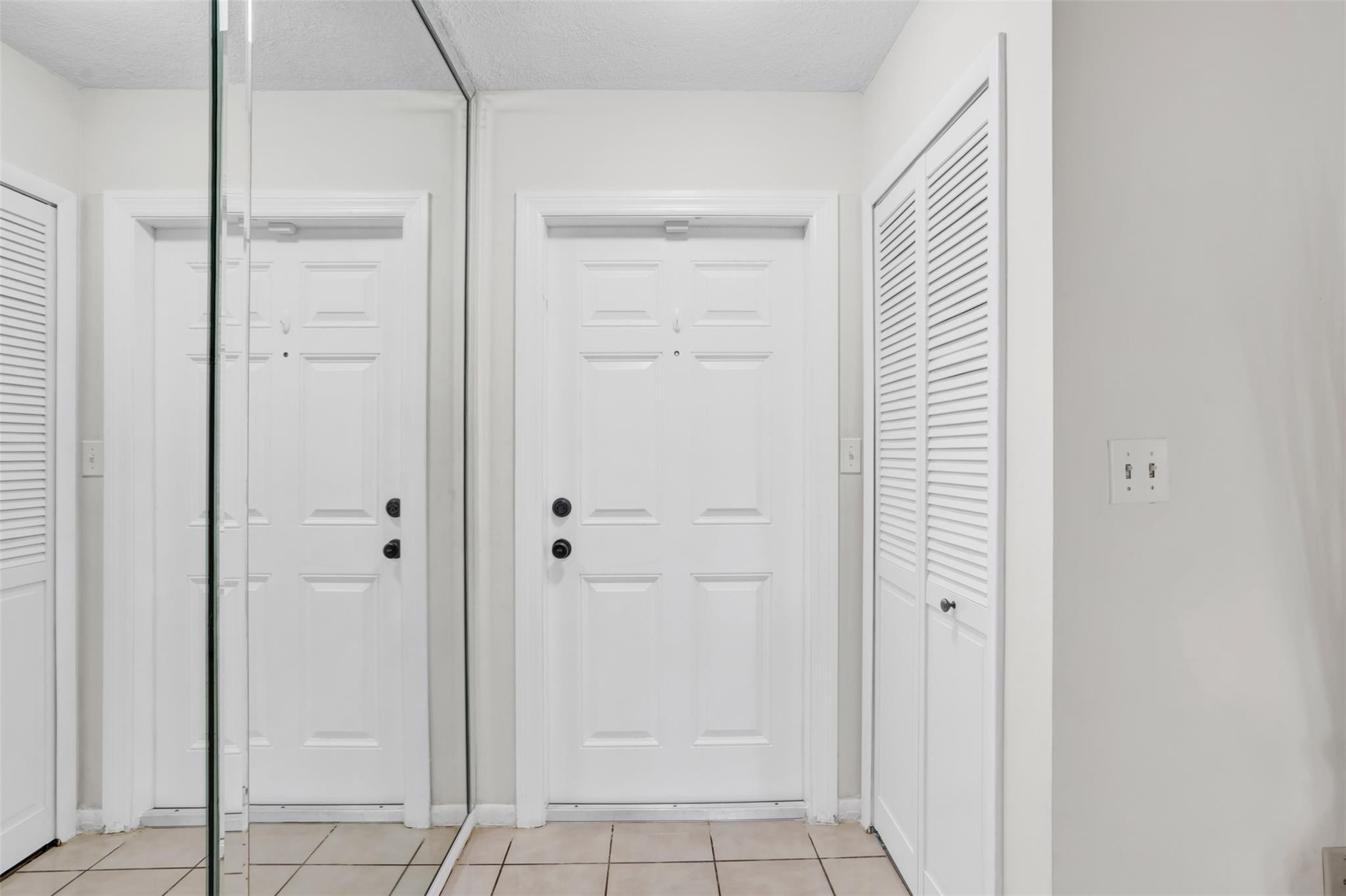 ALHAMBRA CIRCLE - Residential