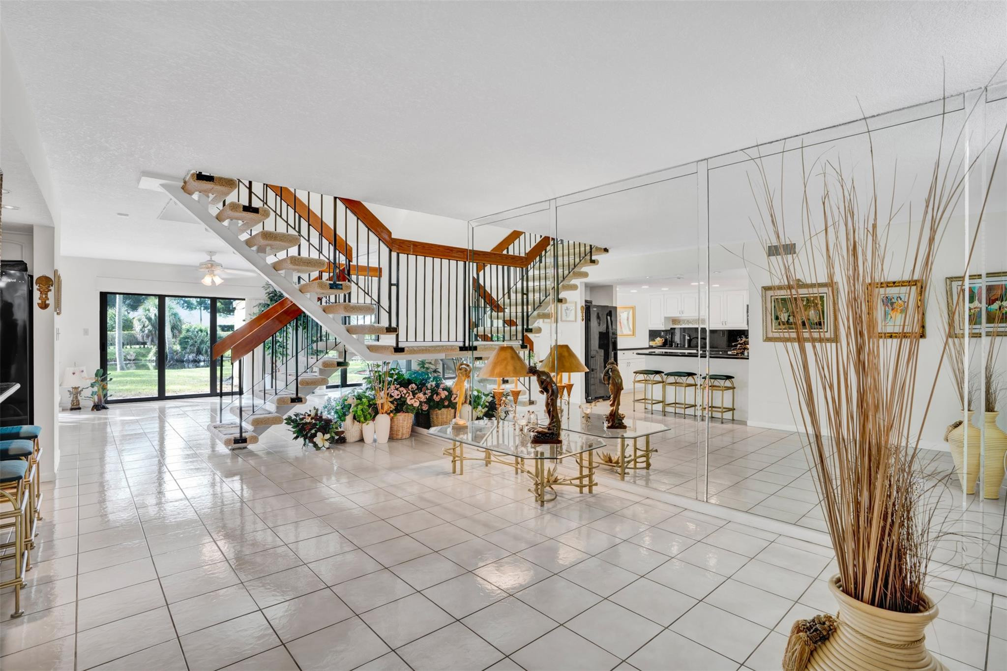 ALHAMBRA CIRCLE - Residential