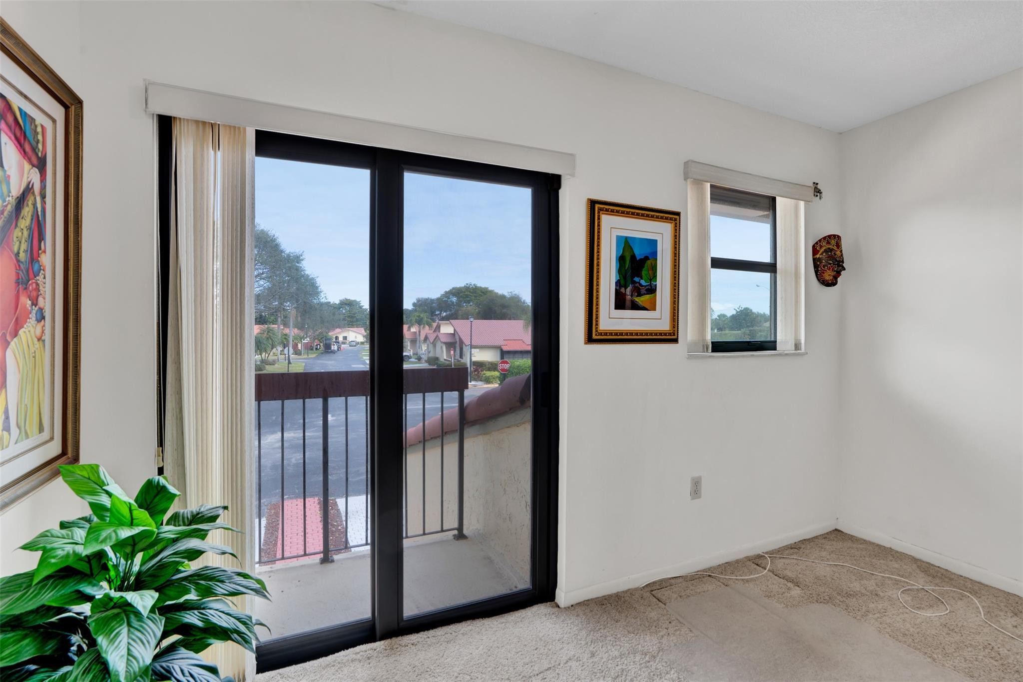 ALHAMBRA CIRCLE - Residential