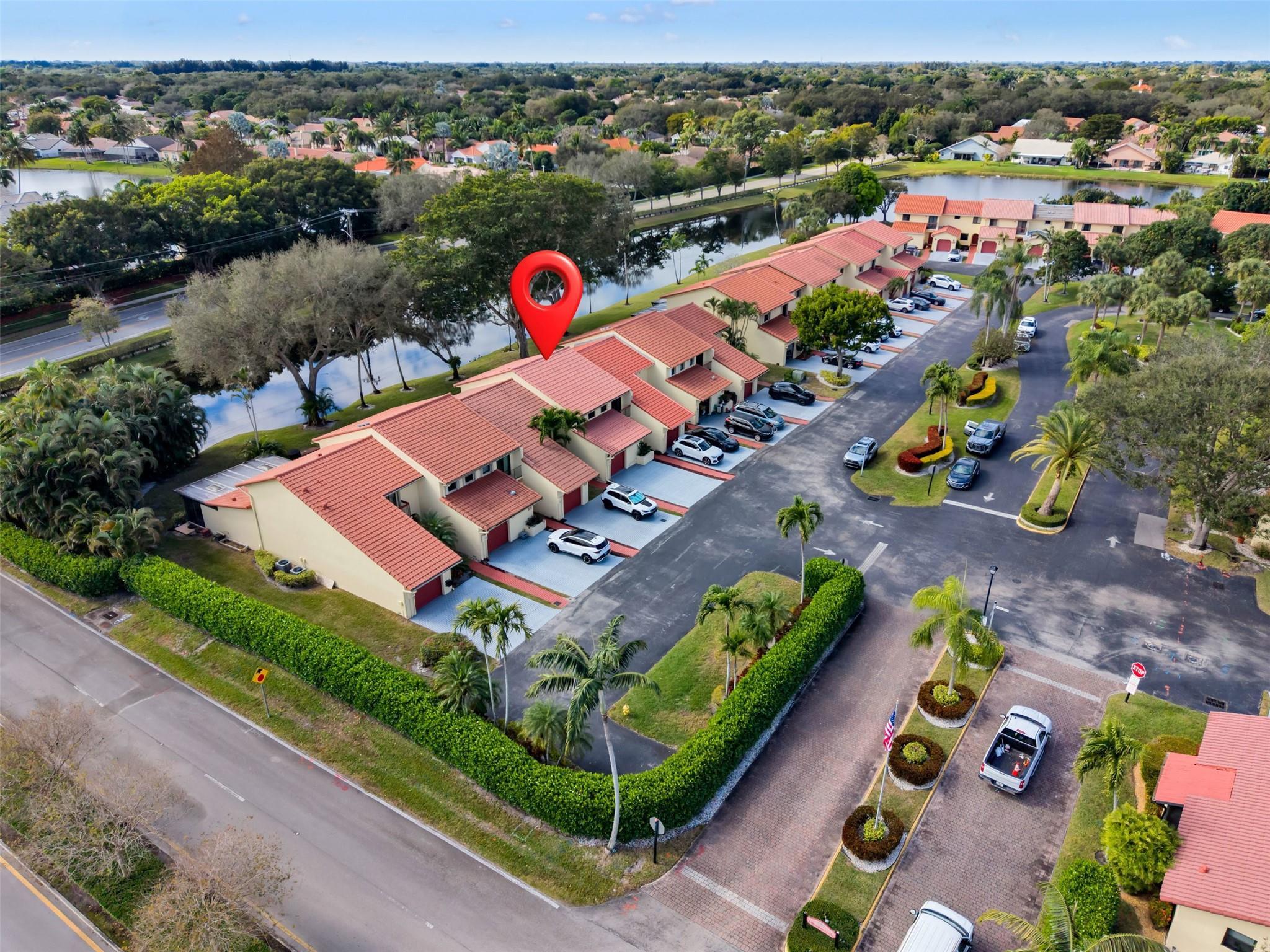 ALHAMBRA CIRCLE - Residential