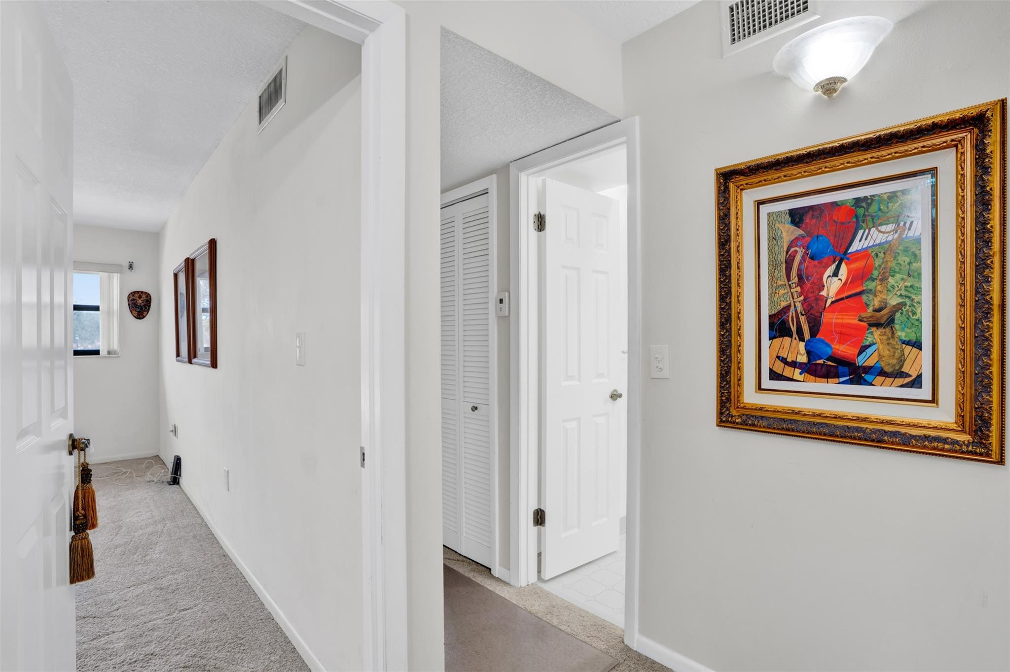 ALHAMBRA CIRCLE - Residential