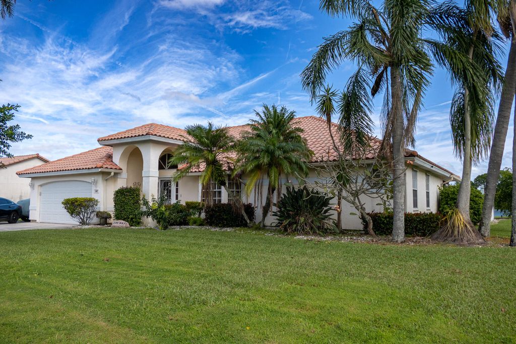 Photo of 1507 SE Westmoreland Boulevard, Port Saint Lucie, FL 34952 (MLS # B26008847)