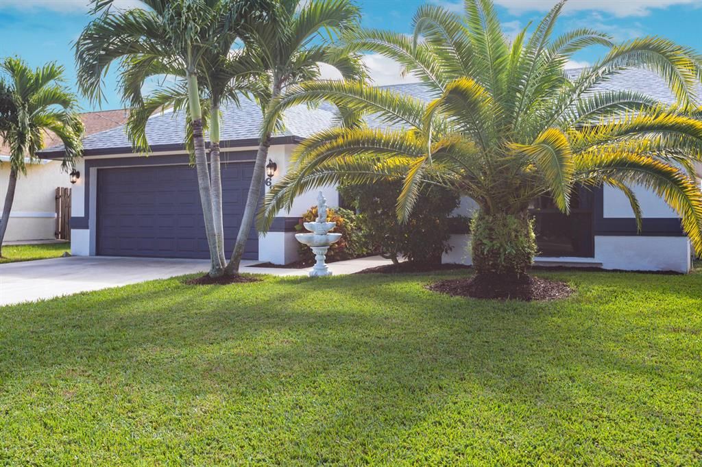 Photo of 6240 Garrett Street, Jupiter, FL 33458 (MLS # R10772767)