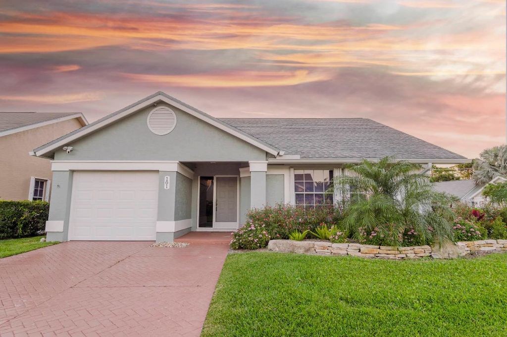 Photo of 101 Palomino Drive, Jupiter, FL 33458 (MLS # R10930917)