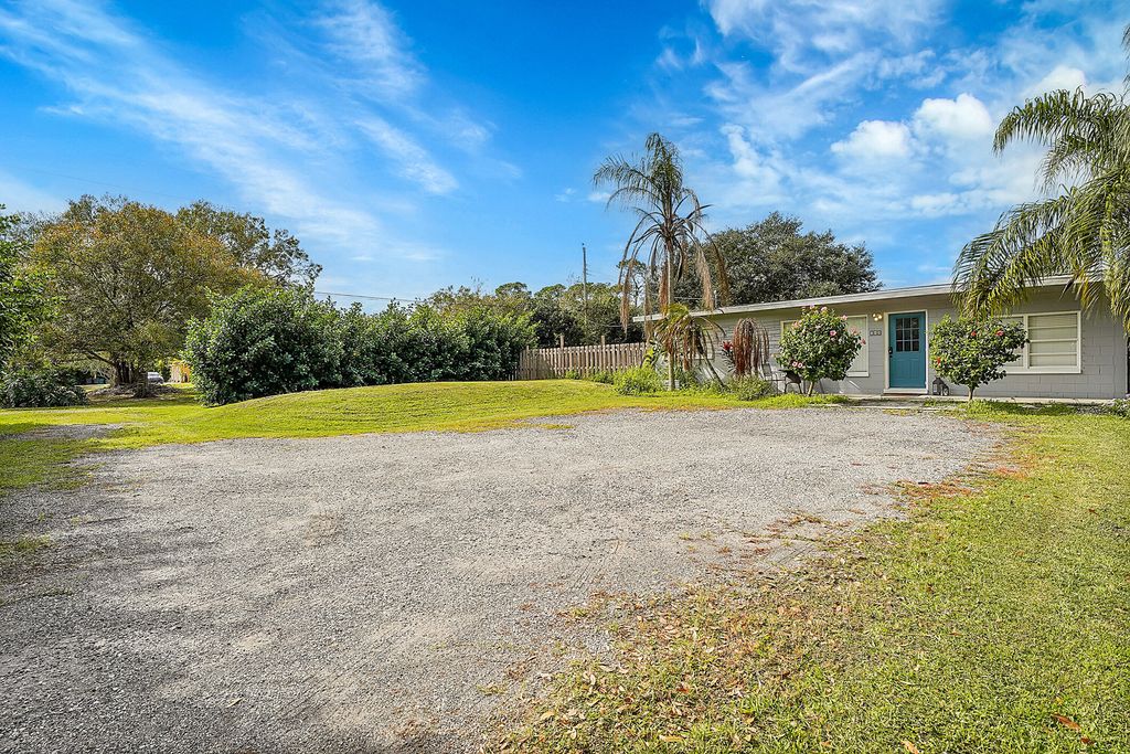 Photo of 715 S Jenkins Road, Fort Pierce, FL 34947 (MLS # R11054455)