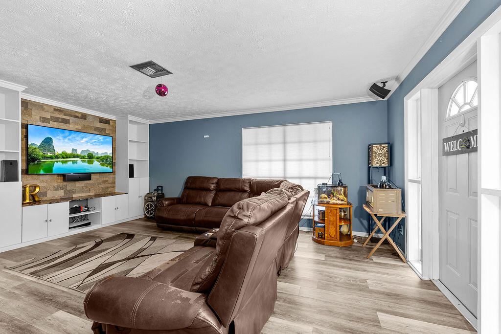 PORT ST LUCIE SECTION 30 - Residential