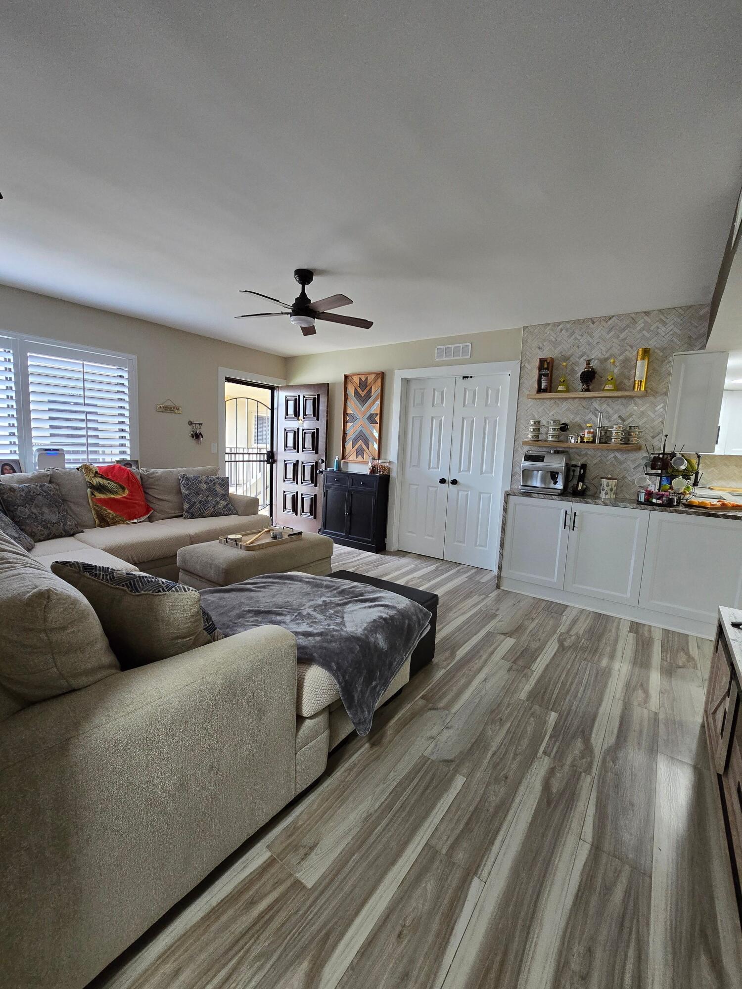 5280 Las Verdes Circle 306