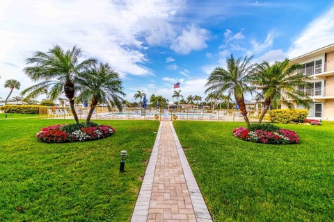 Tiny photo for 745 SE 19TH Avenue #124, Deerfield Beach, FL 33441 (MLS # B26084545)