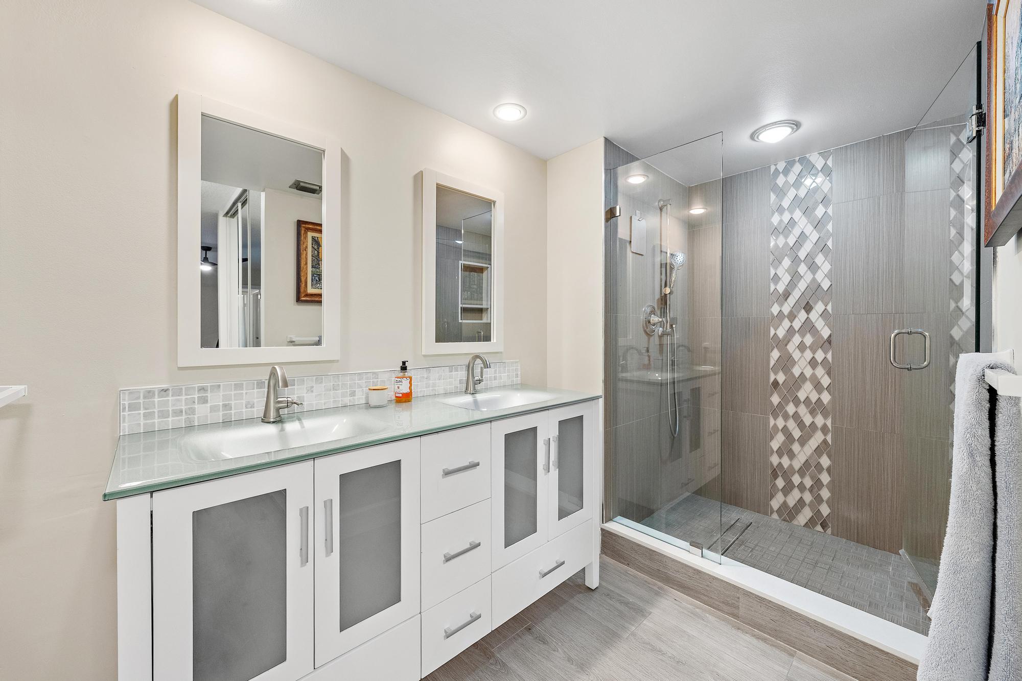 GLENWOOD TWNHS - Residential