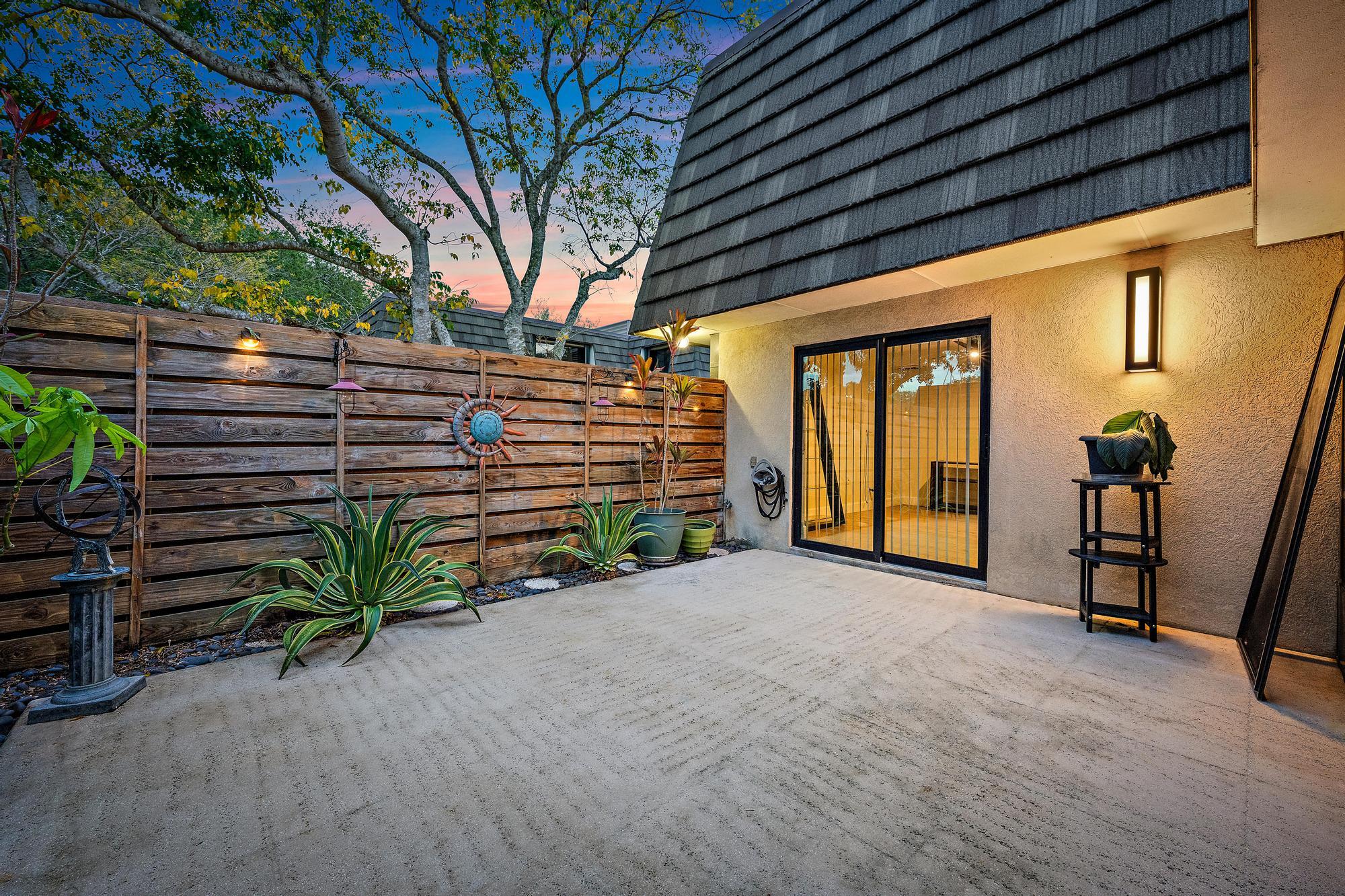 GLENWOOD TWNHS - Residential