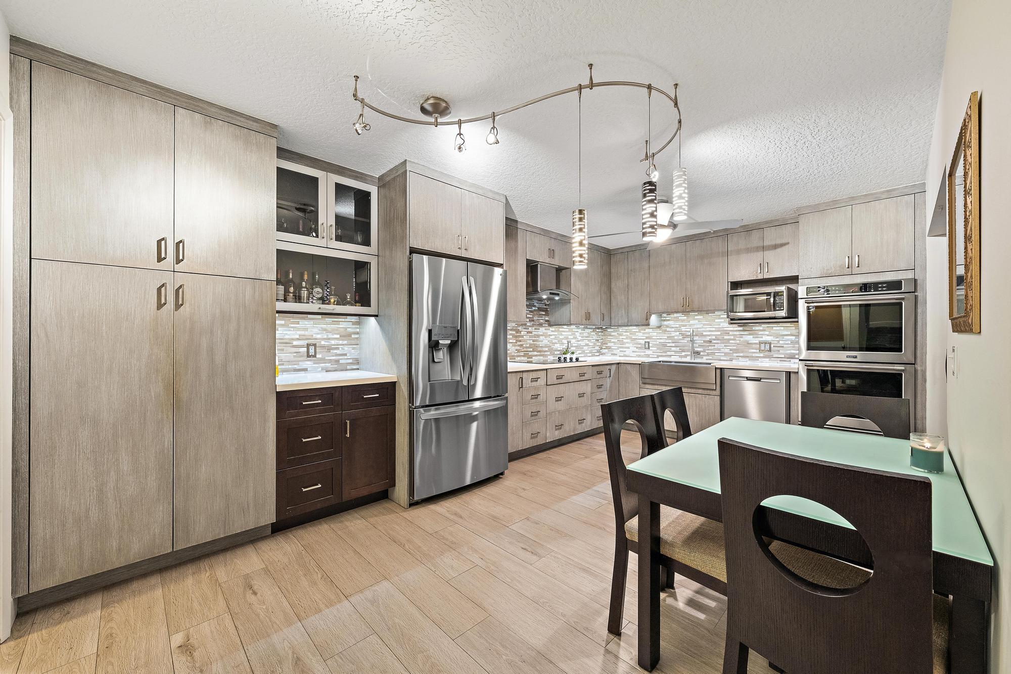 GLENWOOD TWNHS - Residential