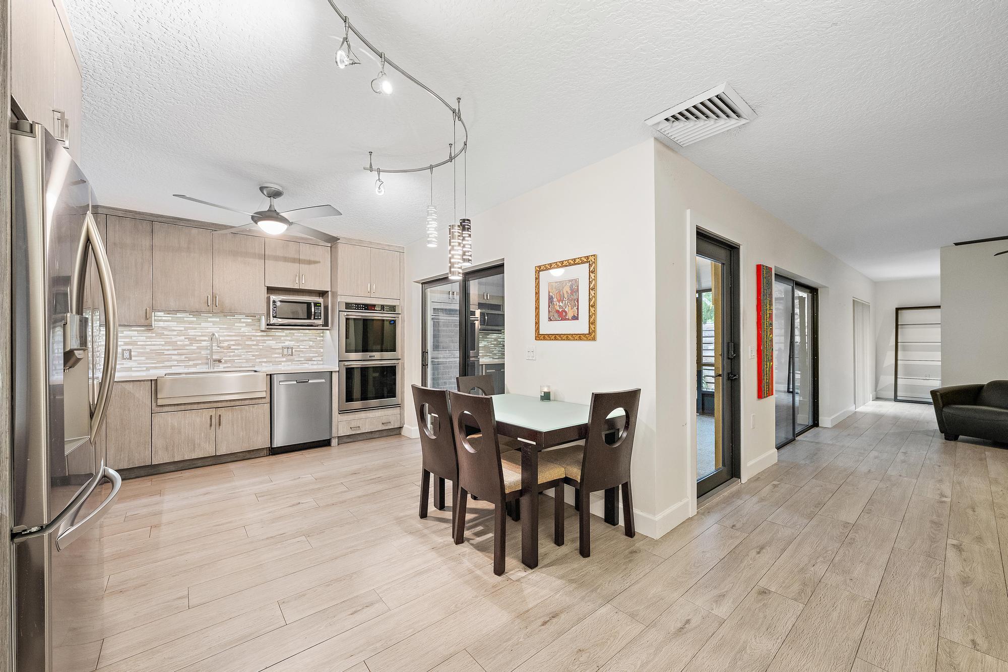 GLENWOOD TWNHS - Residential