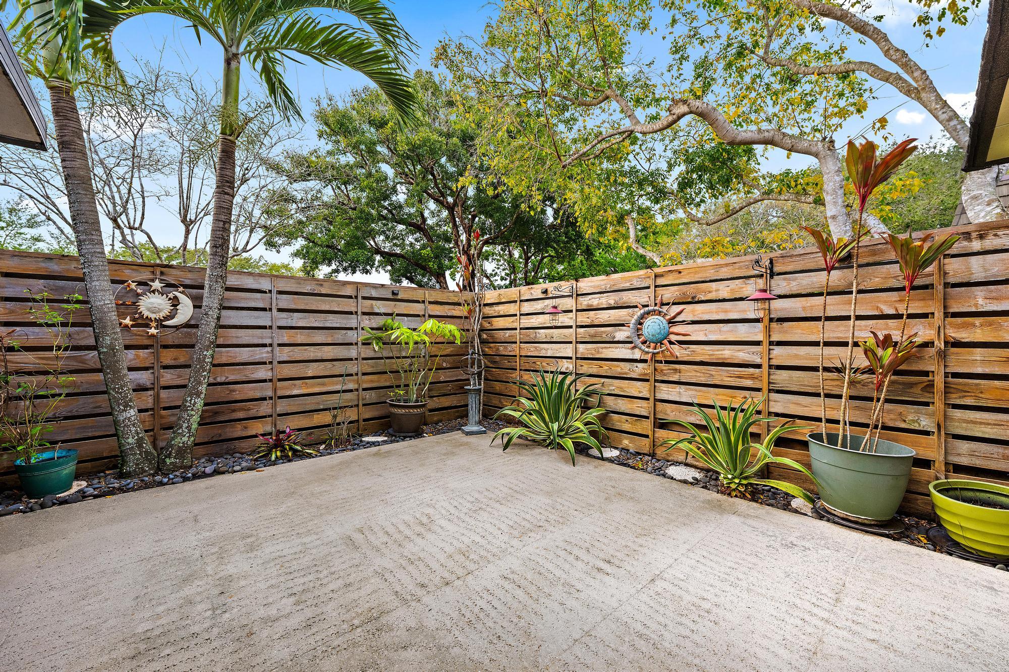 GLENWOOD TWNHS - Residential