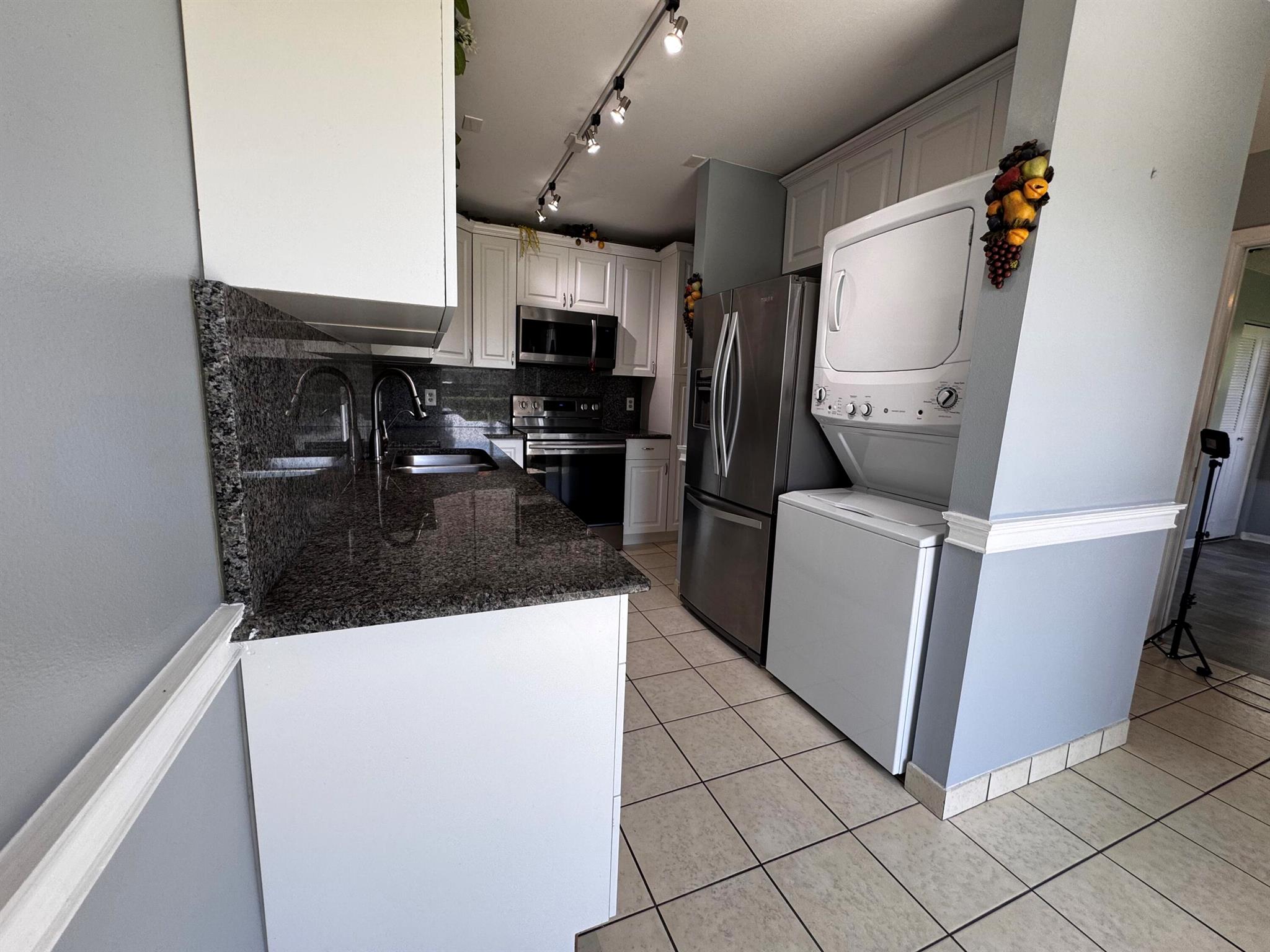 PINES OF DELRAY CONDO - Residential