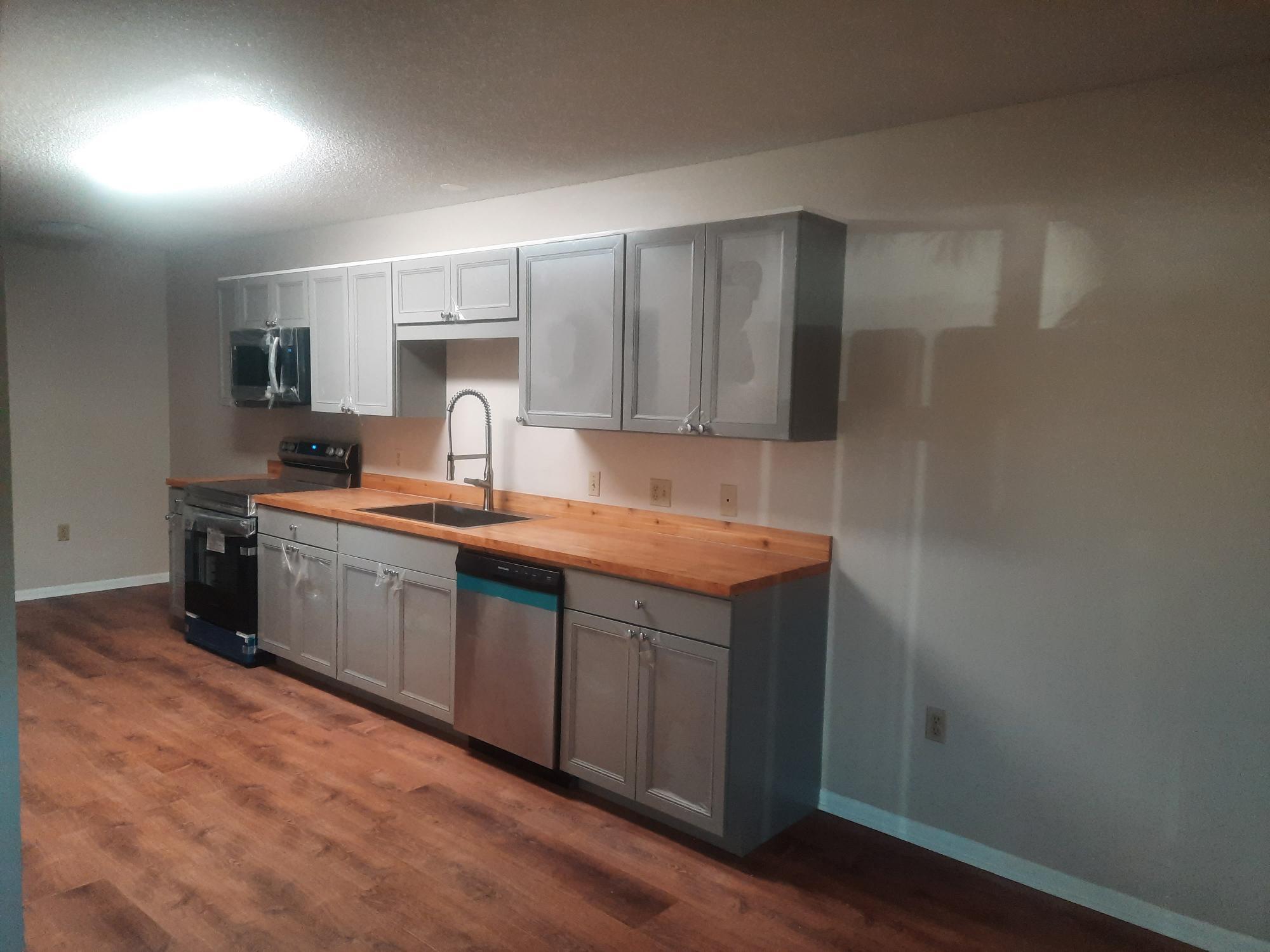 ISLAND HOUSE - Residential Lease