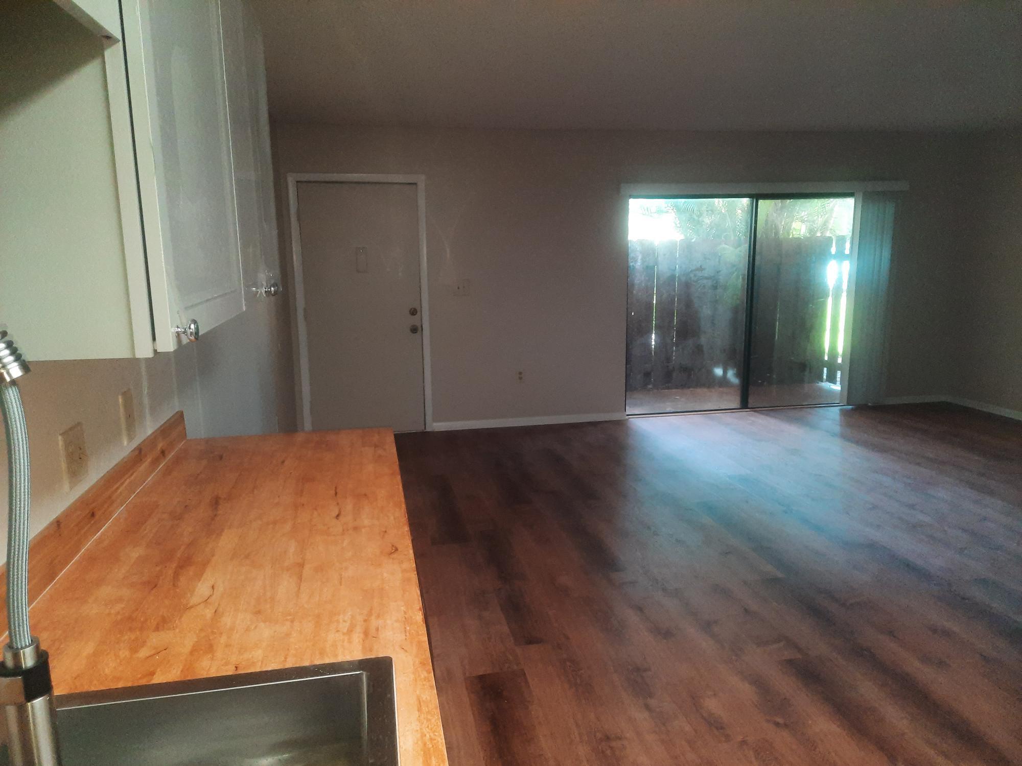 ISLAND HOUSE - Residential Lease