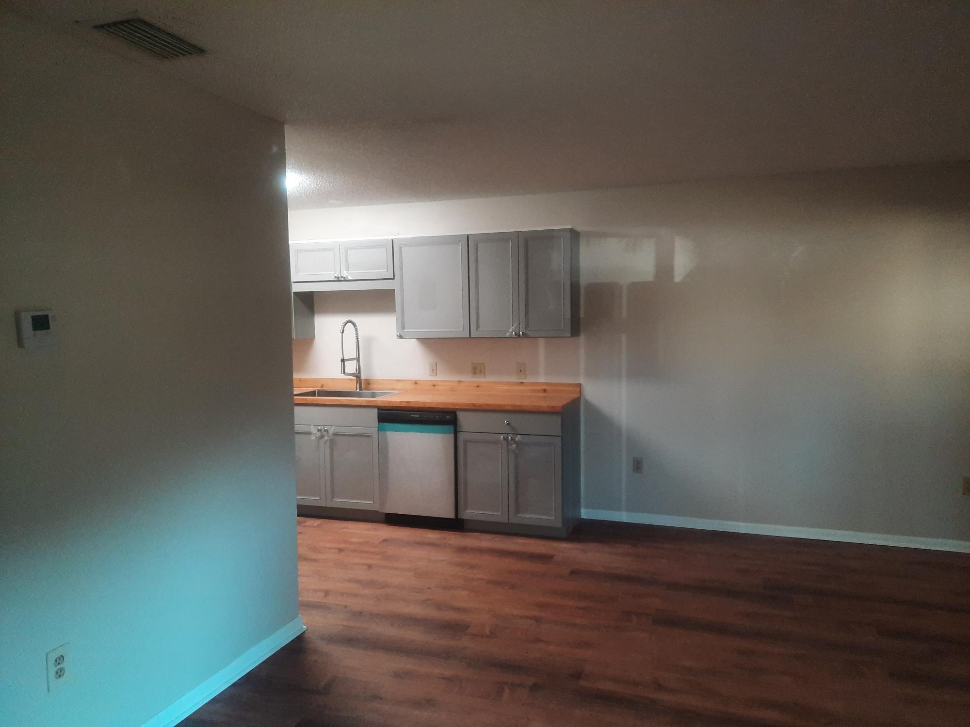 ISLAND HOUSE - Residential Lease