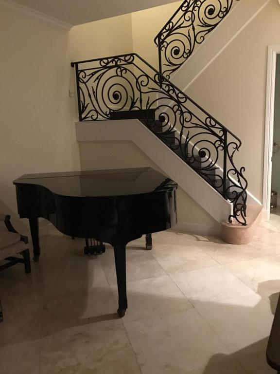 MARINA GARDENS 2 - Residential Lease