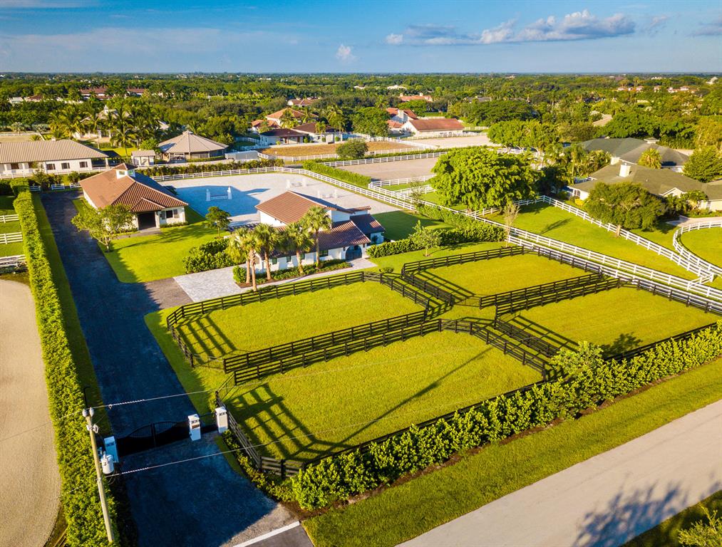 SADDLE TRAIL PARK OF WELL - Residential