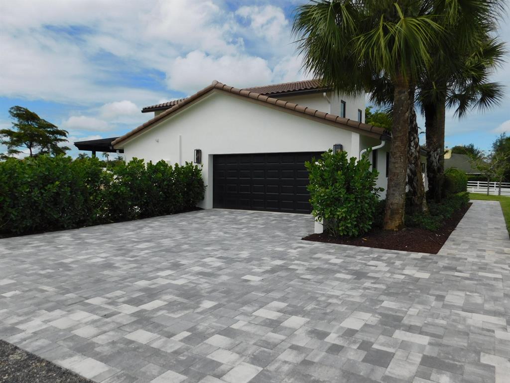 SADDLE TRAIL PARK OF WELL - Residential