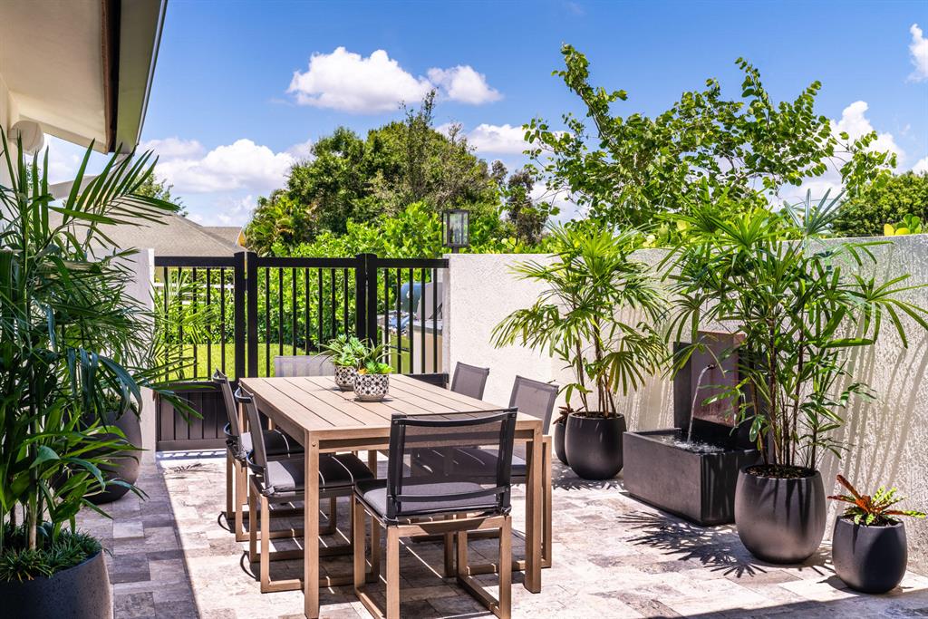 SADDLE TRAIL PARK OF WELL - Residential