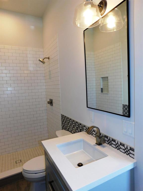 SADDLE TRAIL PARK OF WELL - Residential