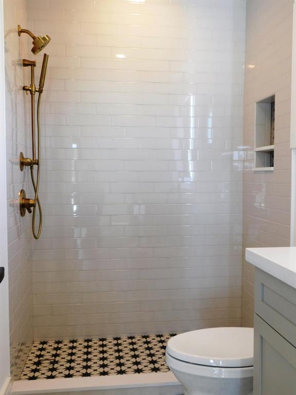 SADDLE TRAIL PARK OF WELL - Residential