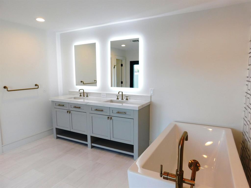 SADDLE TRAIL PARK OF WELL - Residential