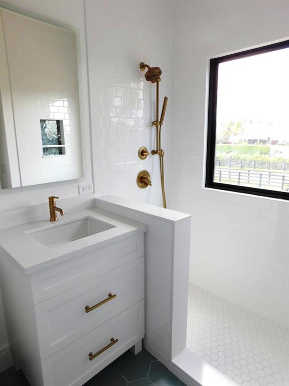 SADDLE TRAIL PARK OF WELL - Residential