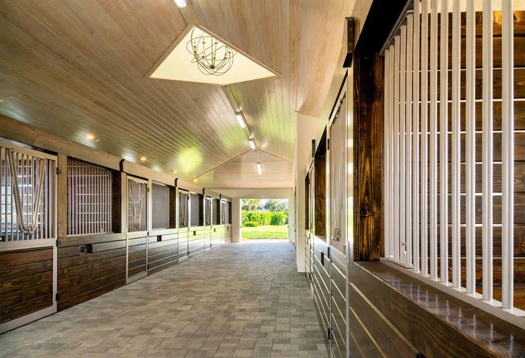 SADDLE TRAIL PARK OF WELL - Residential