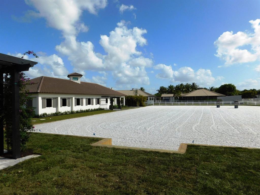 SADDLE TRAIL PARK OF WELL - Residential