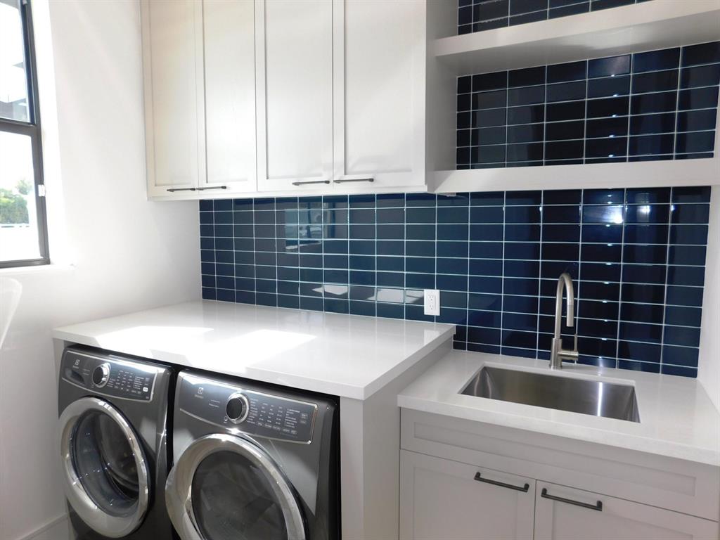 SADDLE TRAIL PARK OF WELL - Residential