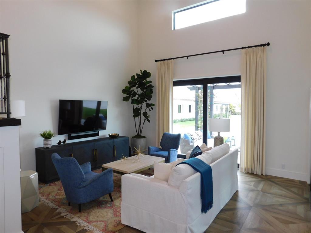 SADDLE TRAIL PARK OF WELL - Residential