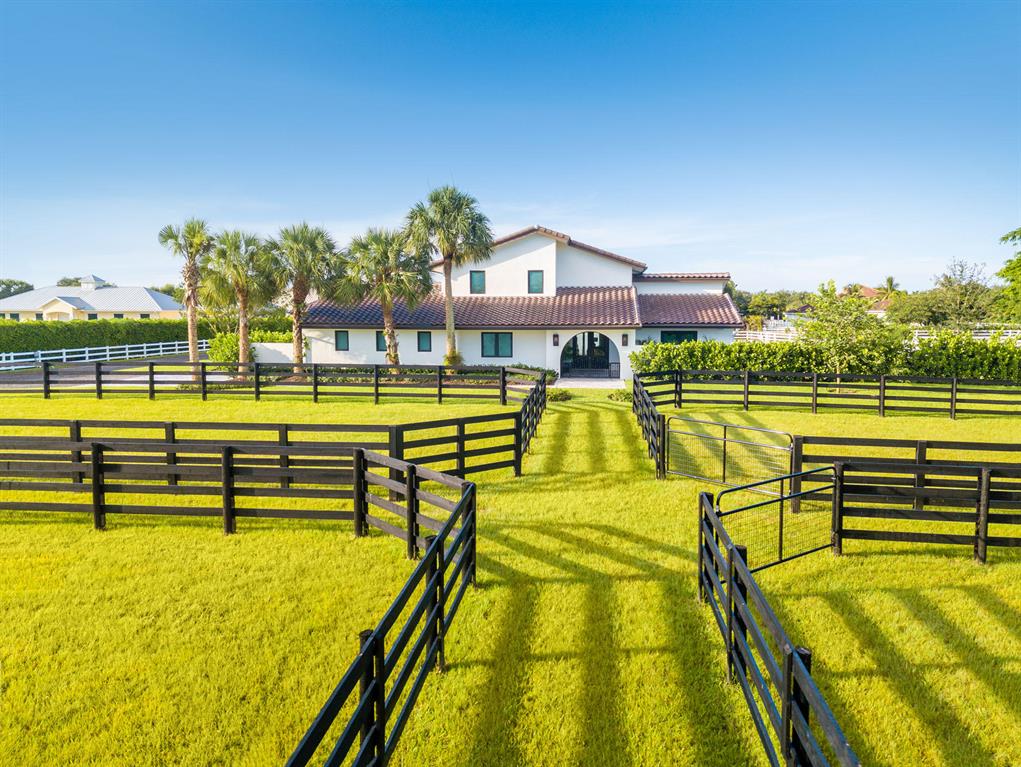 SADDLE TRAIL PARK OF WELL - Residential