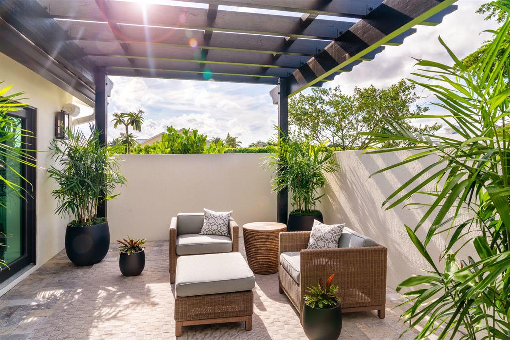 SADDLE TRAIL PARK OF WELL - Residential