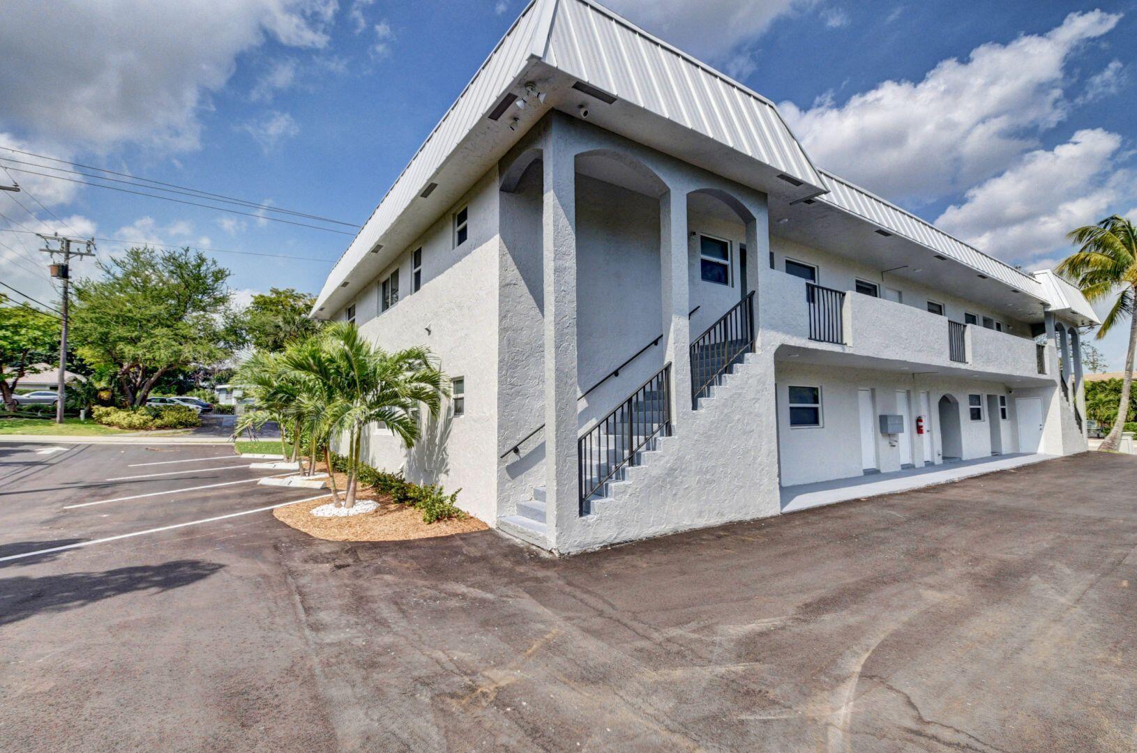 BOCA RATON SQUARE GATEWAY - Commercial Sale