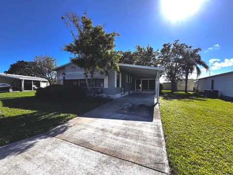 A home in Barefoot Bay