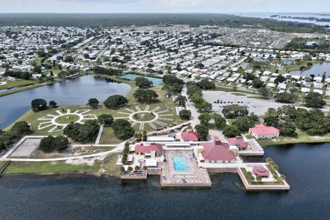 A home in Barefoot Bay