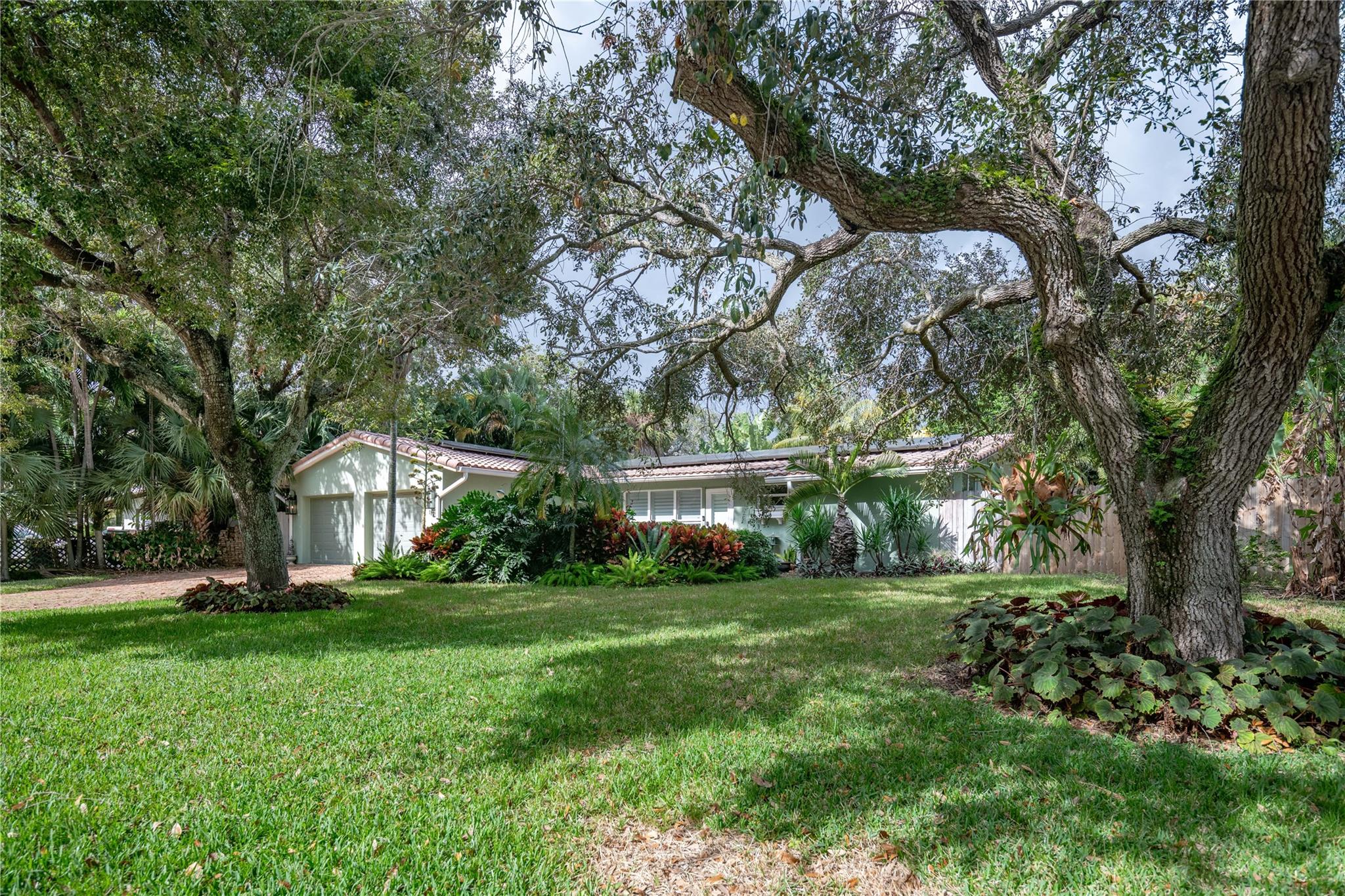 1733 SW 4th Ct