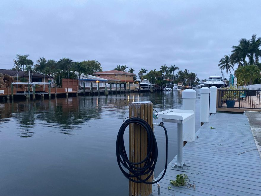 This property is on deep water with canal width of 110 feet  located in Bermuda Riviera and walking distance to beach and Galt Ocean Mile shops and restaurants. Gated entrance for security,