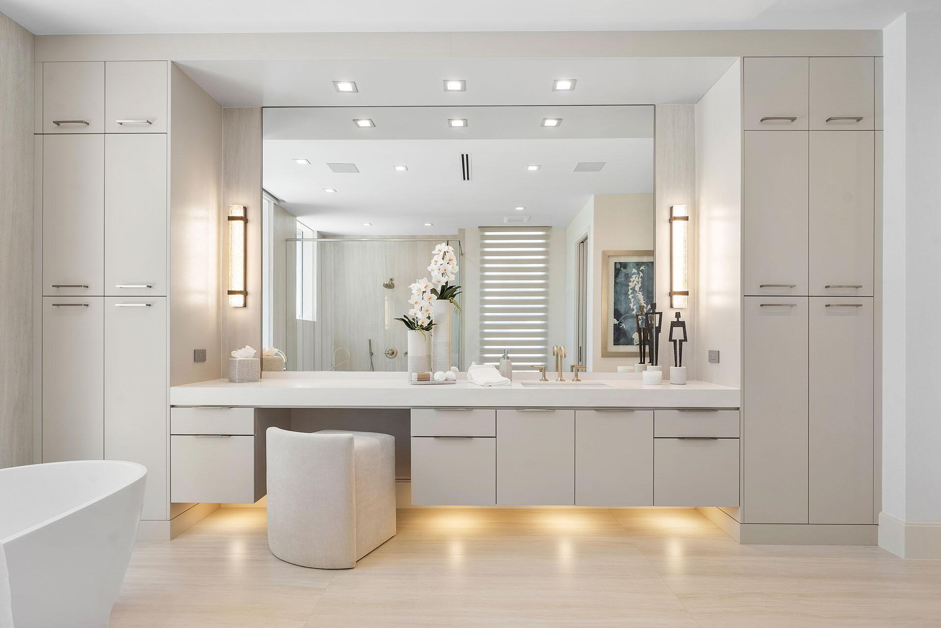 ROYAL PALM YACHT & COUNTR - Residential