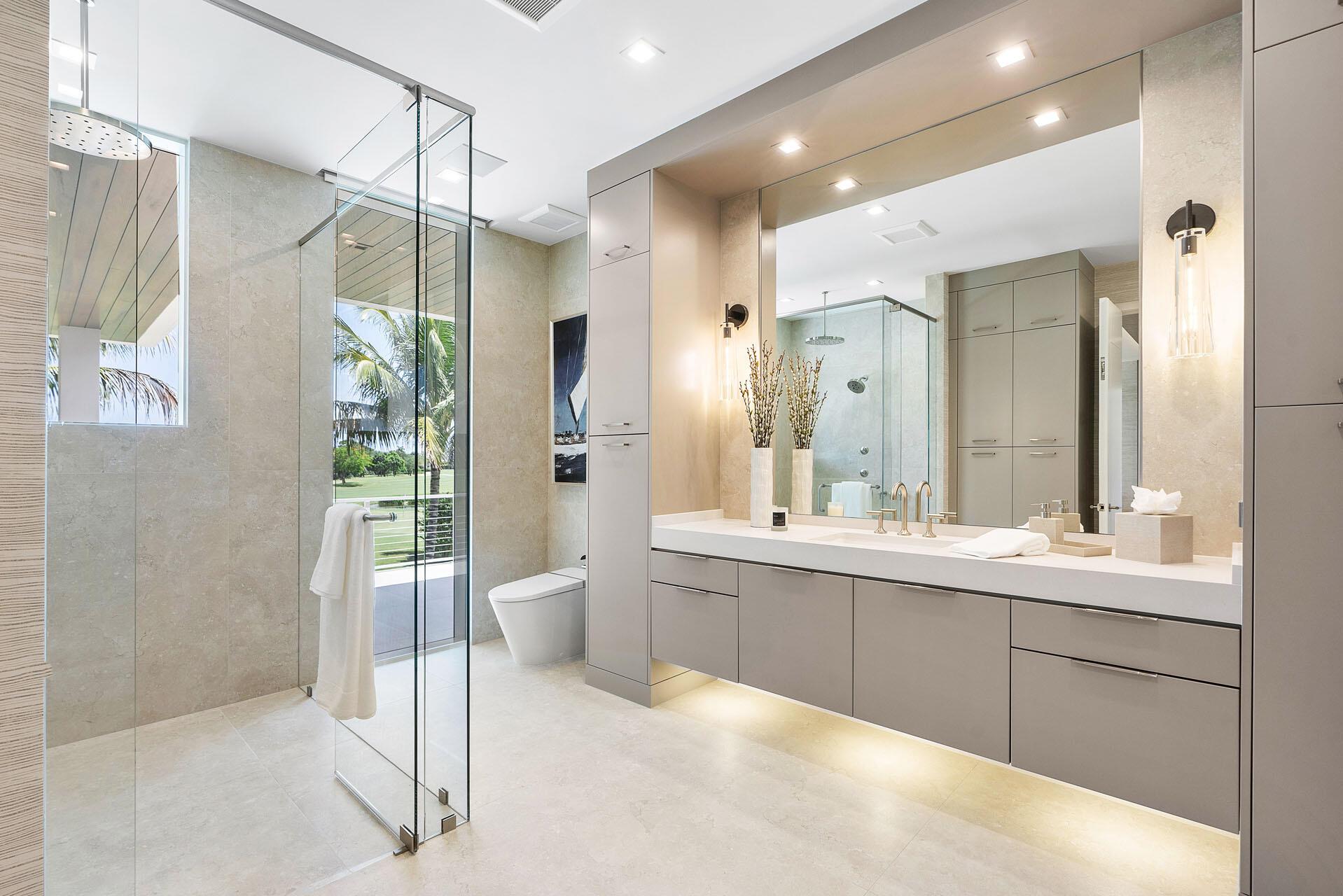 ROYAL PALM YACHT & COUNTR - Residential