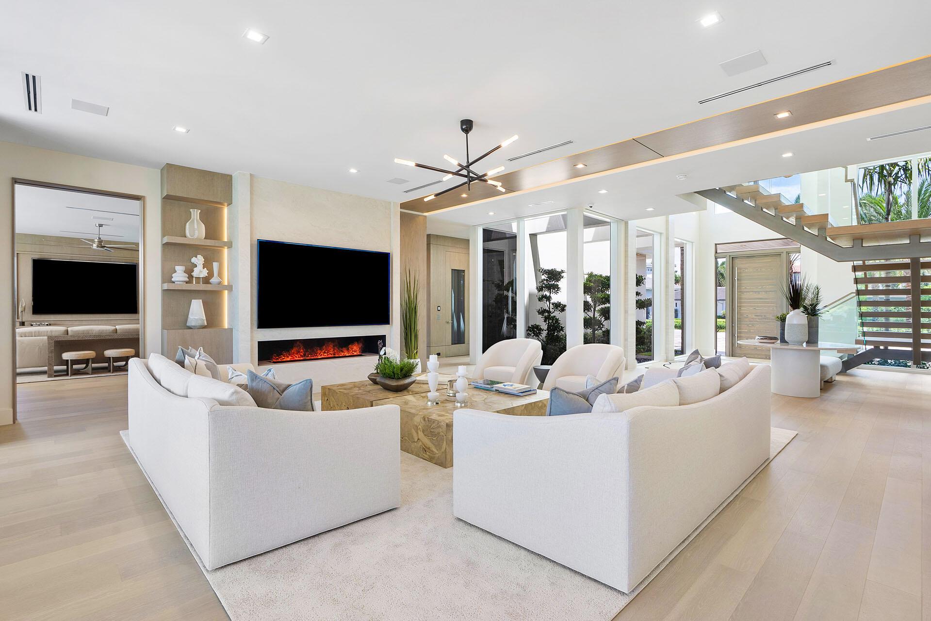 ROYAL PALM YACHT & COUNTR - Residential