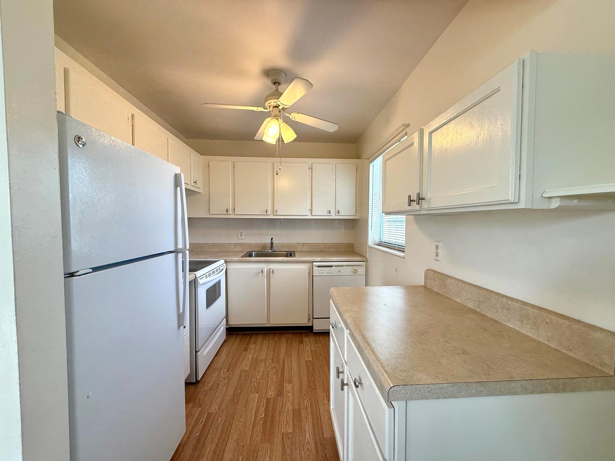 CENTURY VILLAGE - COVENTR - Residential