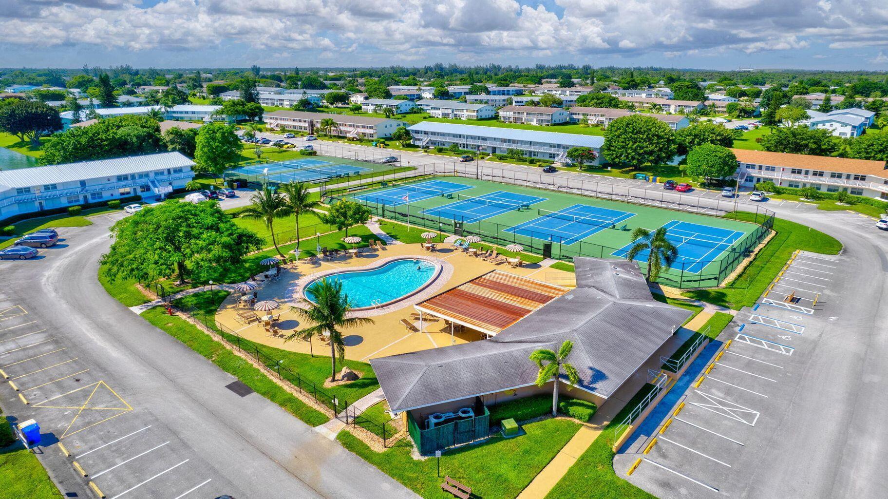 CENTURY VILLAGE - COVENTR - Residential