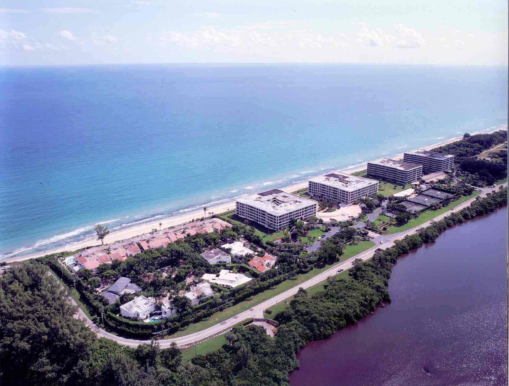 RESIDENCES AT SLOANS CURVE - Residential