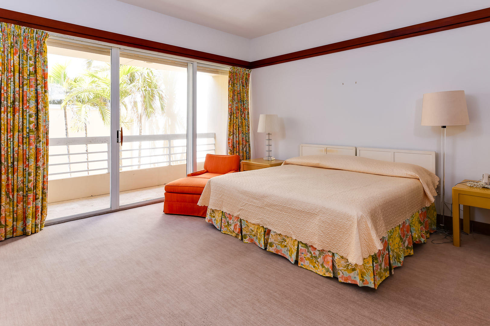 RESIDENCES AT SLOANS CURVE - Residential