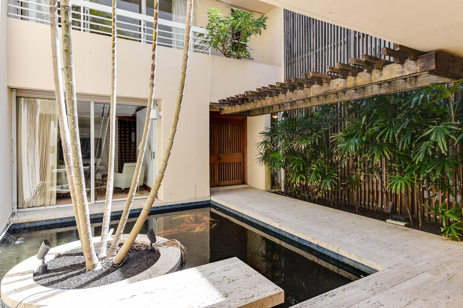 RESIDENCES AT SLOANS CURVE - Residential