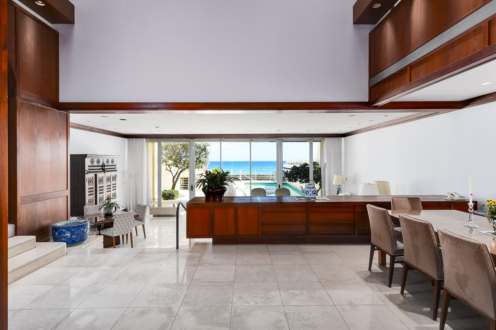 RESIDENCES AT SLOANS CURVE - Residential