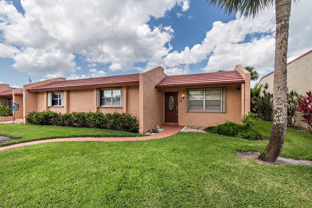 Photo of 149 Lake Anne Drive Dr, West Palm Beach, FL 33411 (MLS # R10735682)